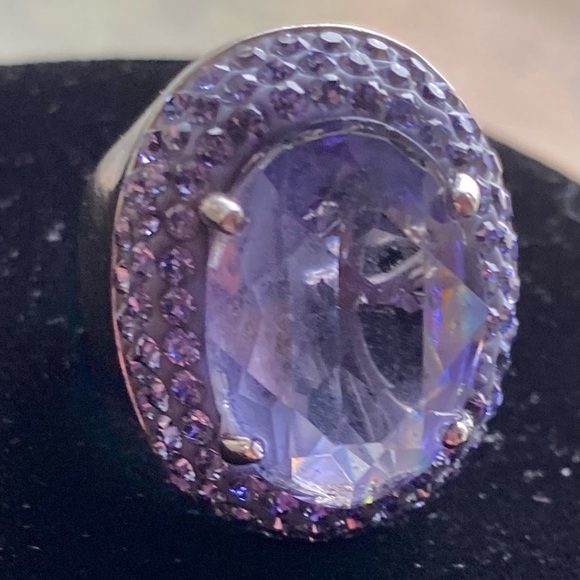 unbranded Jewelry - 925 sterling silver lavender australian crystal statement ring